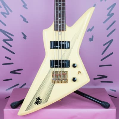 Aria Pro II ZZB Deluxe Explorer 1983 White With Thunderbolt