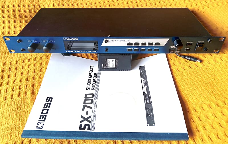 BOSS SX-700 スタジオ エフェクトプロセッサー BRC-100付属 BOSS SX-700 スタジオ エフェクトプロセッサー BRC-100付属