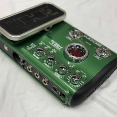 Zoom A2.1u Acoustic Effects Pedal | Reverb