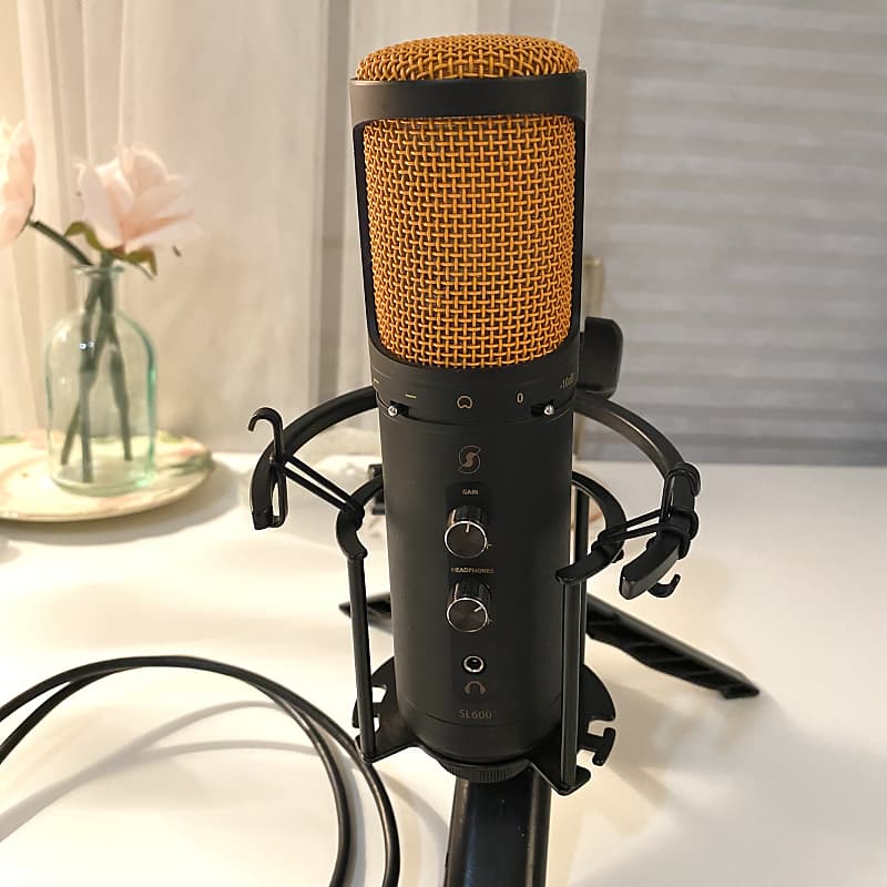 SL600 Condenser USB Microphone with Live Monitoring