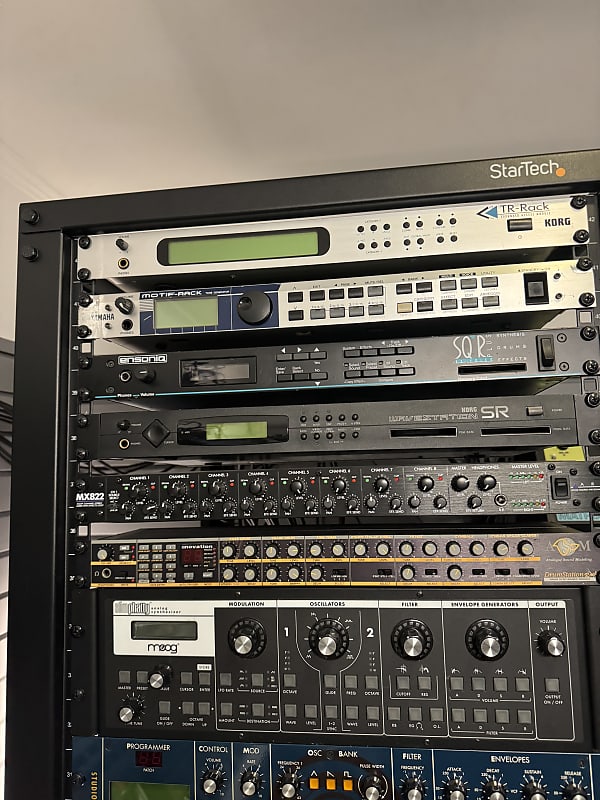 Korg Trinity TR Rackmount 32-Voice Polyphonic Workstation (1996