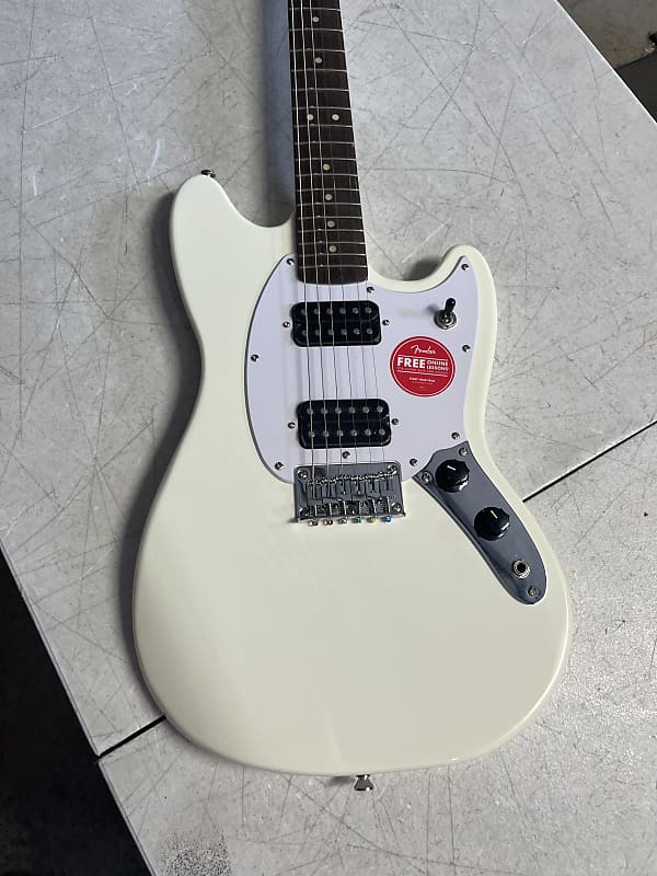 Squier bullet mustang hh limited edition electric guitar deals stores