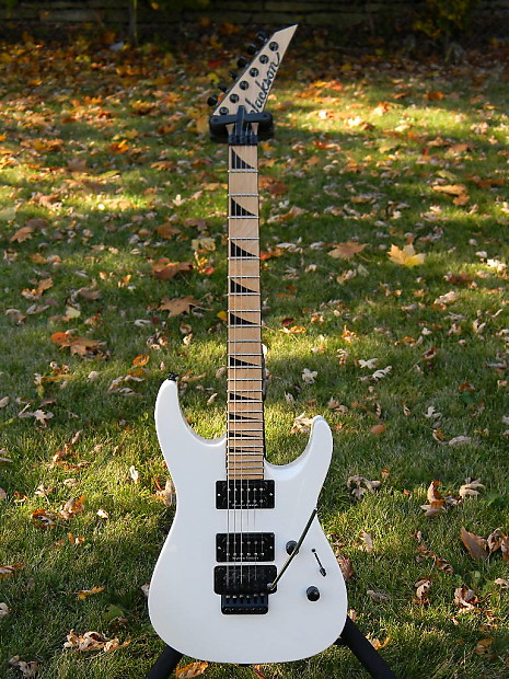 Jackson DK2M Dinky Snow White