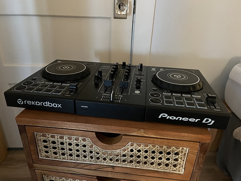 Pioneer DDJ-400 - Black - USB Cable AND Case Included! | Reverb Pioneer DDJ-400 - Black - USB Cable AND Case Included! | Reverb