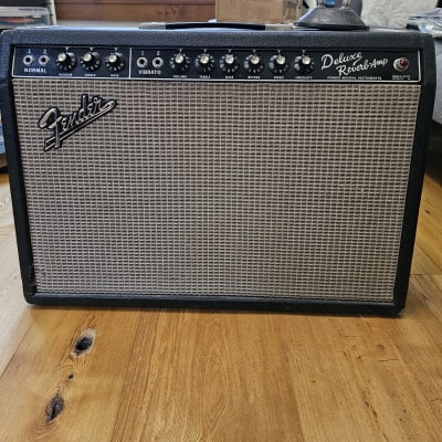 Fender Black Panel Deluxe Reverb 2-Channel 22-Watt 1x12