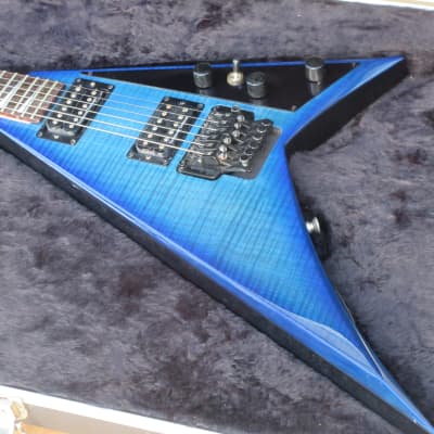 フェルナンデスジャクソンＶモデル完全ジャンク Jackson Randy Rhoads Flying V Blue Burst Flametop Guitar