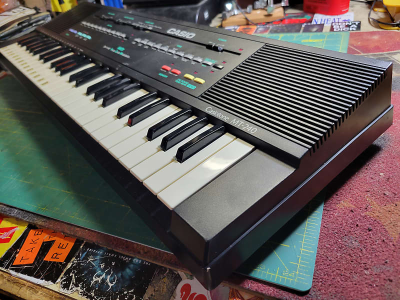 Vintage Casio MT-240 Casiotone Keyboard 1980's Midi In/Out, Sounds