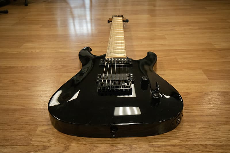 Jackson JS22-7 DKA-M Dinky 7-String Electric Guitar w