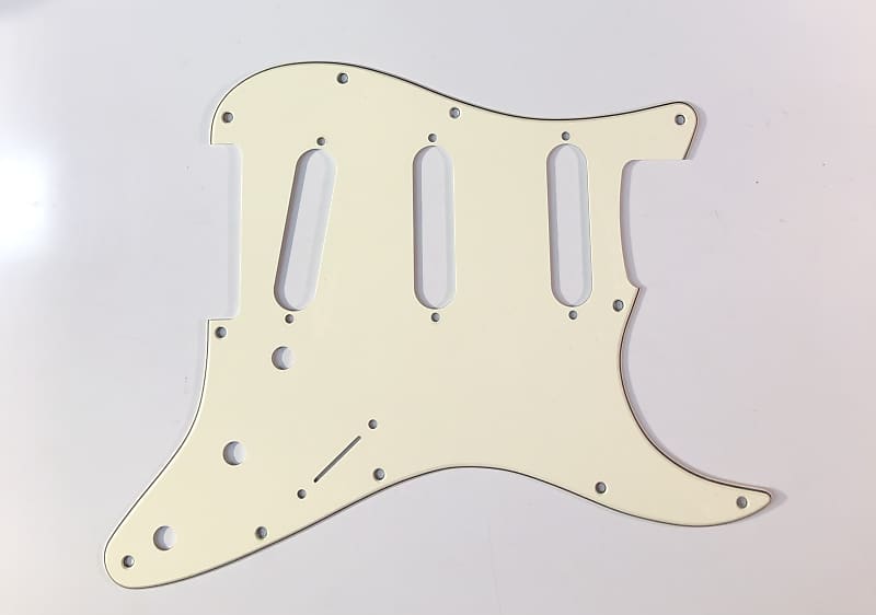 Fender Stratocaster 3-Ply Pickguard Aged White/Parchment | Reverb