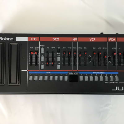 Used Roland JU-06 Synthesizers Compact