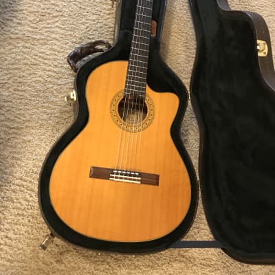 Alvarez Yairi CY128CE Classical Acoustic-Electric Guitar in mint condition with original hard case image 2