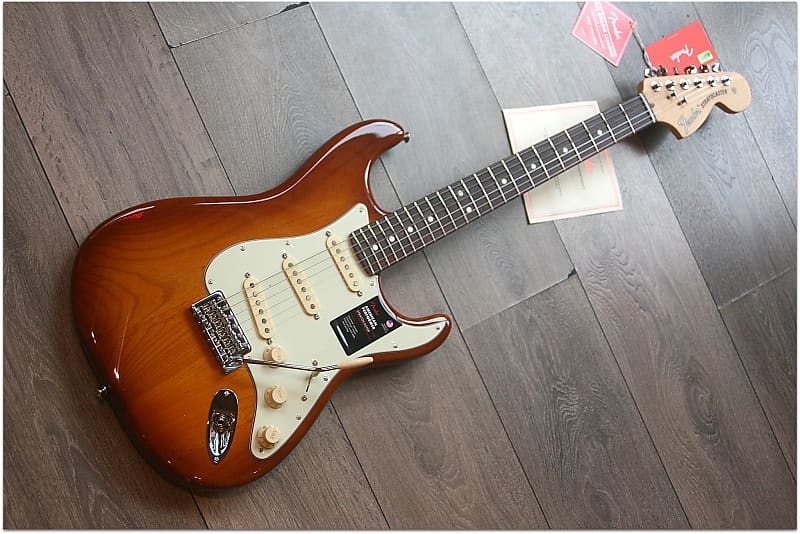 American performer deals stratocaster honey burst