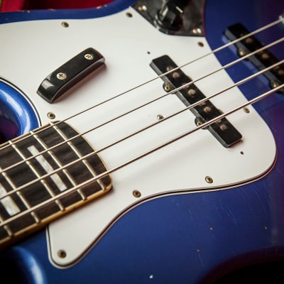 Fender Japan '75 Reissue Jazz Bass Relic, Amparo Blue Nitro image 10
