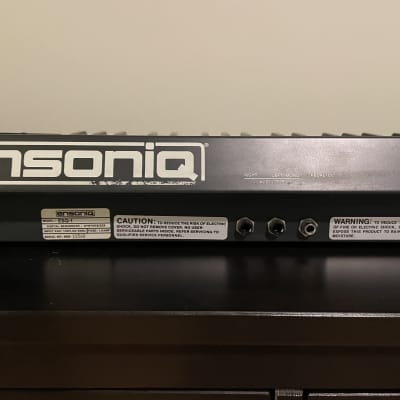 Ensoniq ESQ-1 Wave Synthesizer image 4