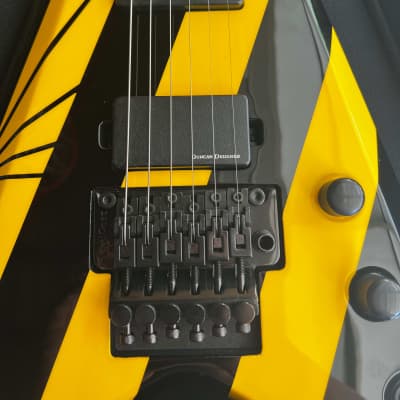 Washburn Michael Sweet Signature V Parallaxe 6 String Electric Guitar - Black / Yellow image 2