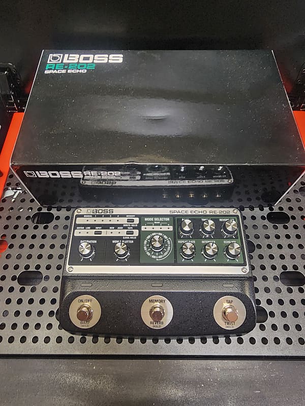 Boss RE-202 Space Echo