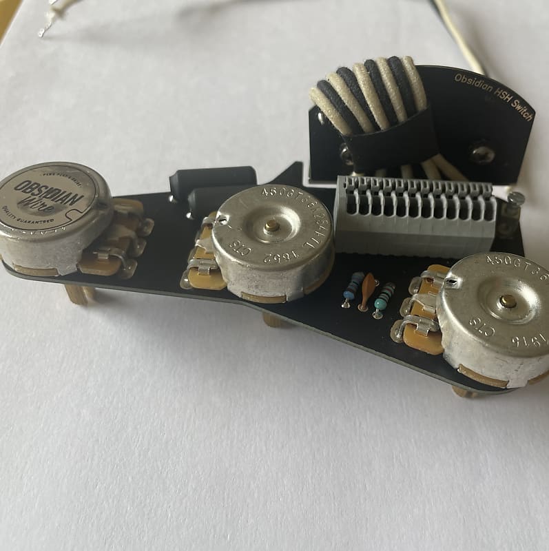 Obsidian shop wire strat