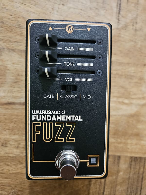 Walrus Audio Fundamental Fuzz