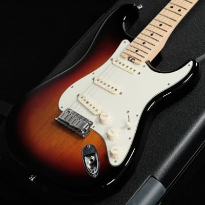 FENDER USA American Elite Stratocaster 3-Color Sunburst 2019 [SN US19009902] (04/23) for sale