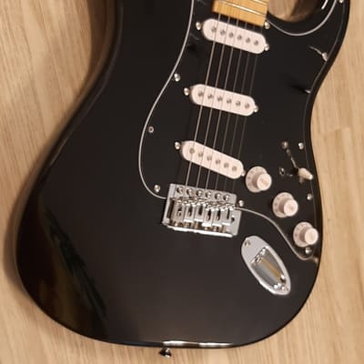 2024 Elite® Stratocaster Gilmour Style Guitar Turbo w/ MOD Black Classic Strat SSS LTD image 2
