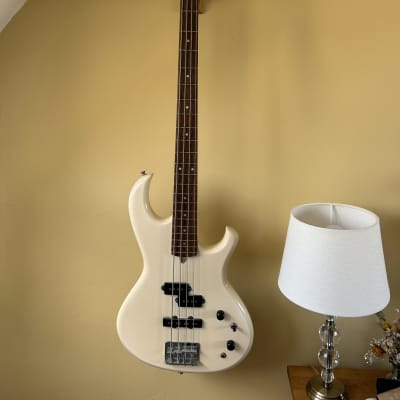 Aria Pro II Magna Series Black Fretless Bass | Reverb