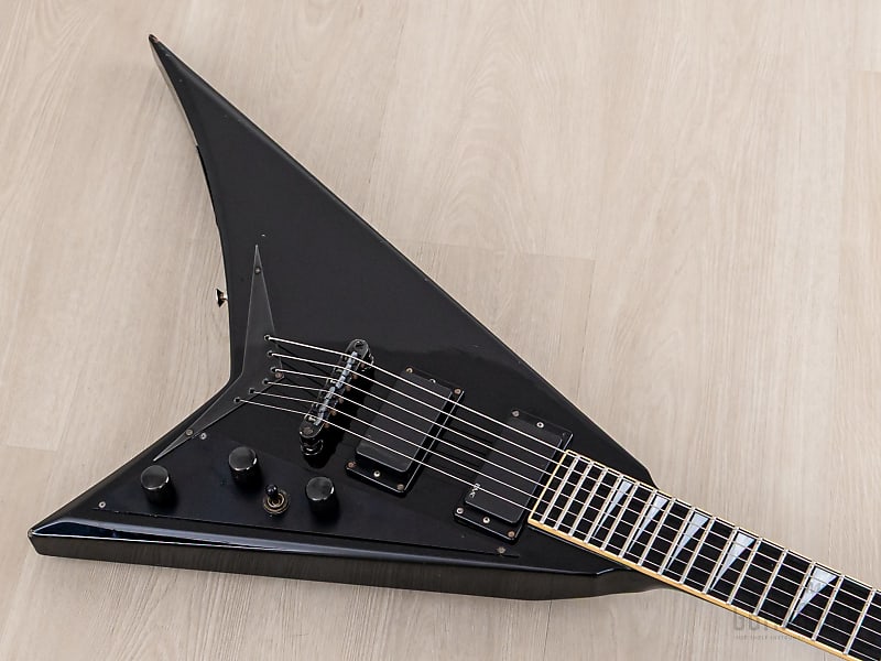 Jackson Stars RR-J2BE ランディV Randy Rhoads 2006 Jackson Stars Randy Rhoads RR-J2BE Flying V Black w/ EMG | Reverb