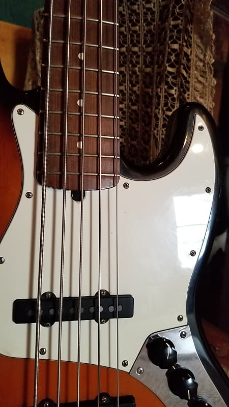 Fender Jazz Bass 5 1997 - 3 Tone Sunburst | Reverb