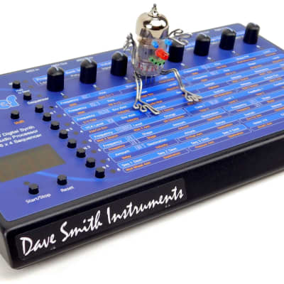 DSI Evolver Dave Smith Synthesizer Desktop + Wie Neu + OVP + 1.5Jahre Garantie