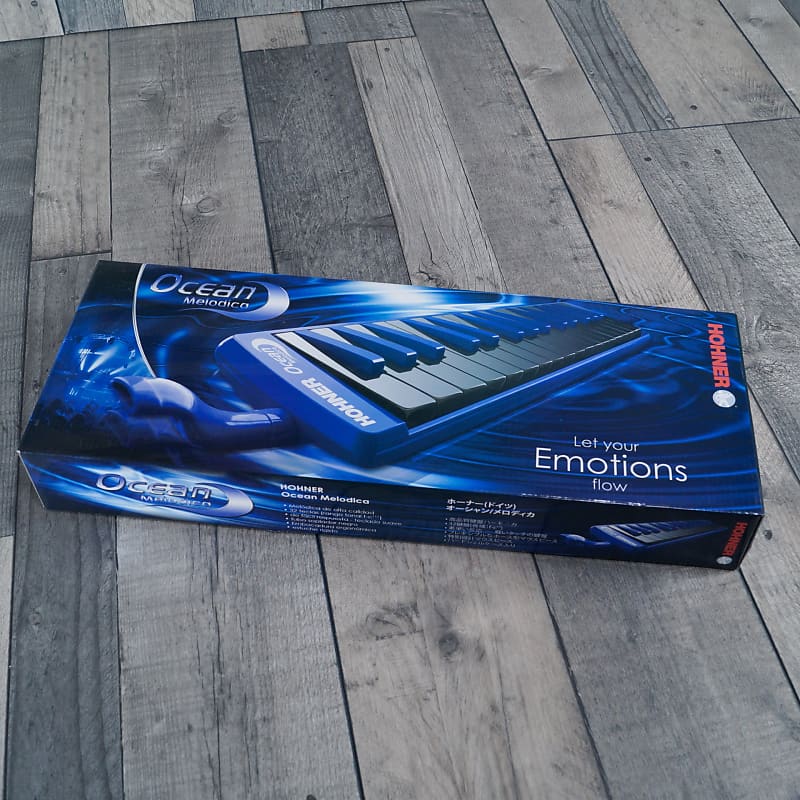 Hohner 'Ocean' BlackBlue Melodica Reverb