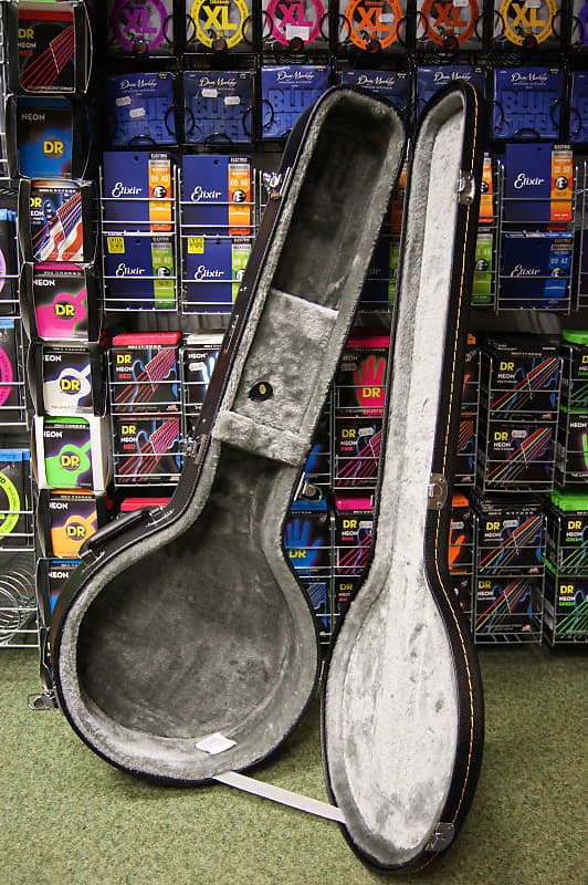 Hard case for 5 string banjo by TGI Reverb UK