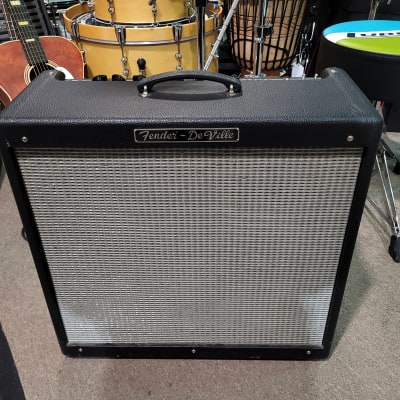 Fender Hot Rod DeVille 3-Channel 60-Watt 4x10