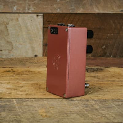 Walrus Audio Monument V2 2020 Red image 5