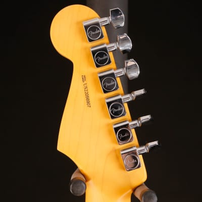 Fender American Professional II Stratocaster, Maple Fb, Miami Blue 7lbsÂ  13.7oz image 7