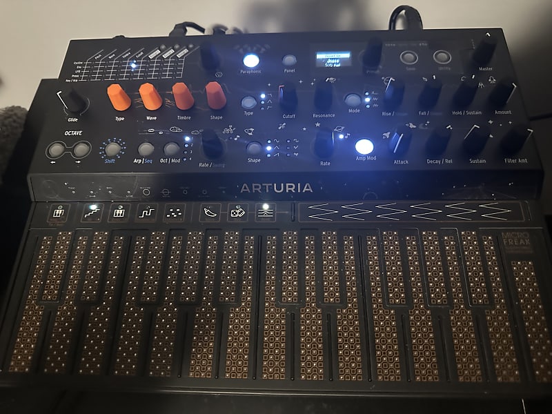 Arturia MicroFreak Stellar 25-Key Algorithmic Synthesizer Arturia MicroFreak Stellar 25-Key Algorithmic Synthesizer