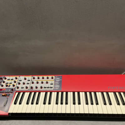 Nord Lead 2 49-Key 12-Voice Polyphonic Synthesizer 1997 - 2003 - Red image 2