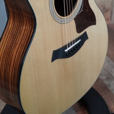 214ce Plus 6-String | Sitka Spruce Top | Layered Rosewood Back and Sides | Tropical Mahogany Neck | West African Crelicam Ebony Fretboard | Expression System® 2 Electronics | Venetian Cutaway | Aerocase image 9