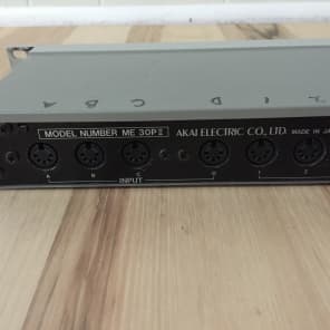 Akai ME30PII Programmable Rack Mount Midi Patch Bay *Works Great