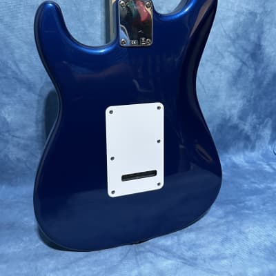 Fender Standard Stratocaster MIM 2007 - Electron Blue image 15