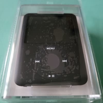 Apple  MB263LL/A iPod nano 8GB image 1