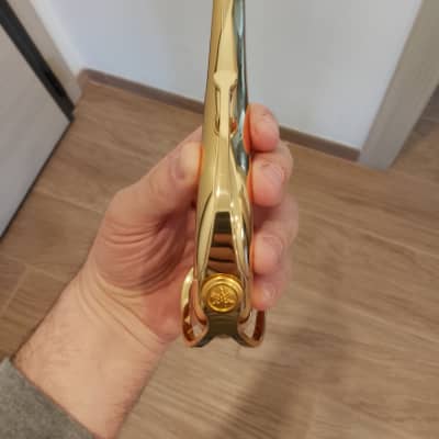 Yamaha Custom E1 tenor saxophone neck gold lacquer. image 4