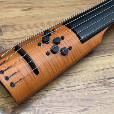 NS Design CR5M - Amber image 1