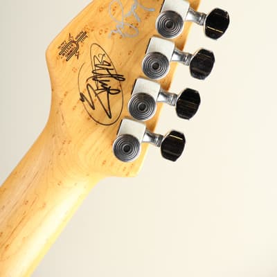 ギター Suhr Standard Match Head SSH Suhr Standard Quilt Maple Match Figured Headstock Root Beer | Reverb