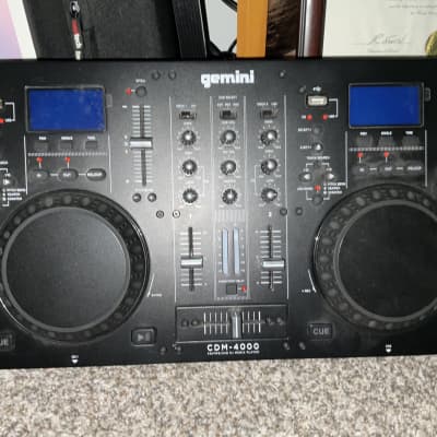 Gemini CDM-4000 MP3/CD Dual DJ Media Player with Mixer 2010s