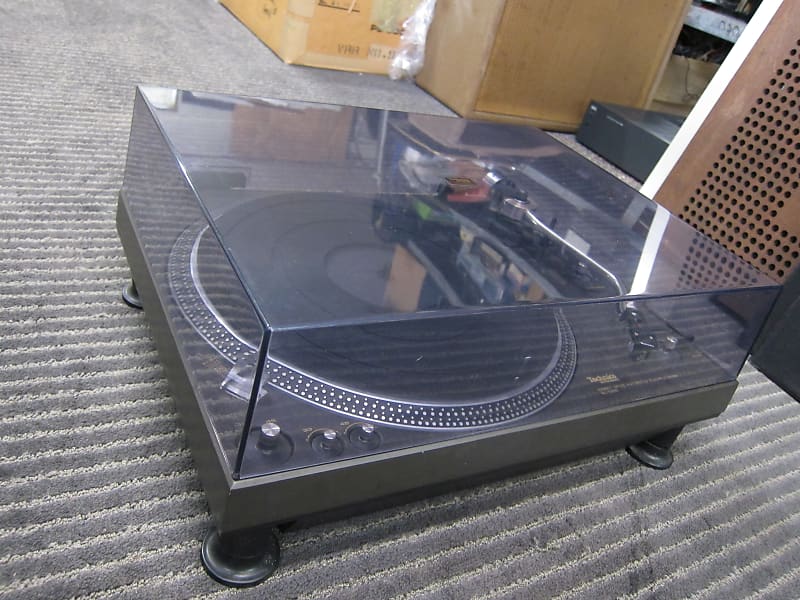 Technics SL1350 Direct Drive Turntable Automatic, Top Reverb Canada