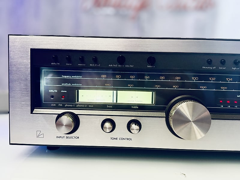 Luxman R-1050 AM/FM Receiver 動作品　アンプ Luxman R-1050 AM/FM Receiver 動作品 アンプ