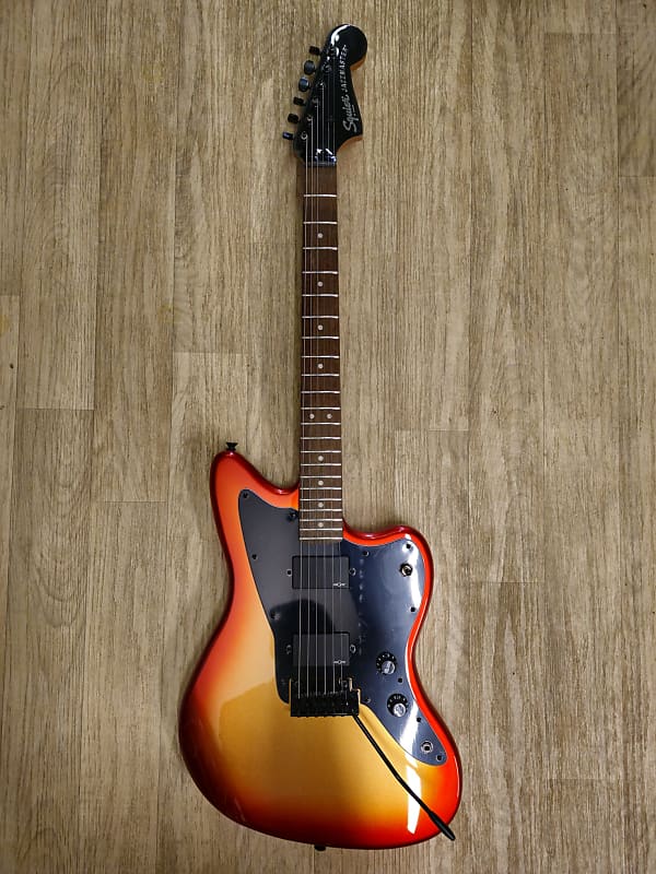 Squire deals contemporary jazzmaster