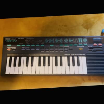 【レア】YAMAHA Porta Sound VSS-30 Yamaha VSS-30 PortaSound Digital Voice Sampler Vintage