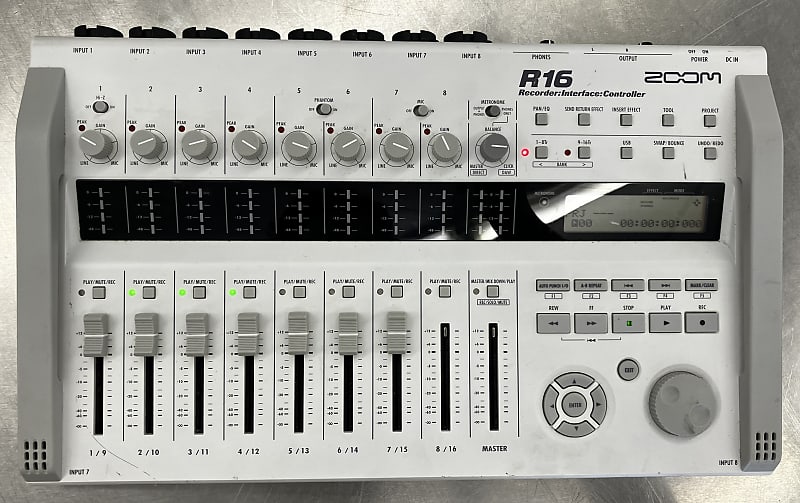 Zoom R16 USB Audio Interface / Digital Multitrack Recorder 