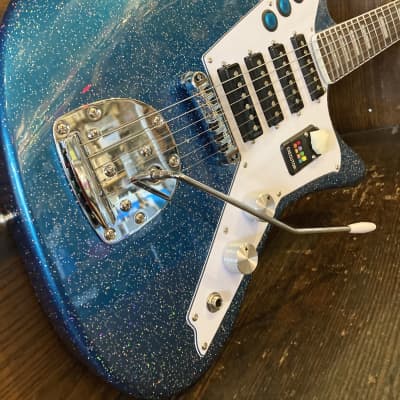 アート・デザイン・音楽 The Galaxy of Strats Reprinted Edition The Galaxy of Strats Revised Edition book Stratocaster
