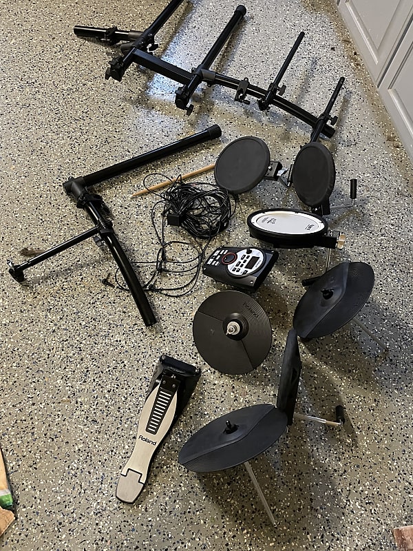 Roland TD-11K V-Drum Kit with Mesh Snare